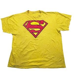 Vintage Superman Logo T Shirt Yellow DC Comics Graphic Tee Mens L